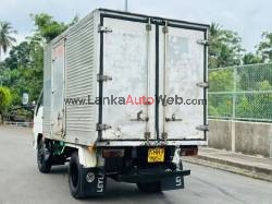 Toyota Dayana Feet 10.5