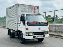Toyota Dayana Feet 10.5
