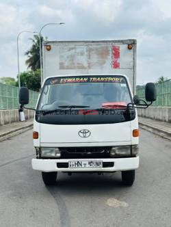 Toyota Dayana Feet 10.5