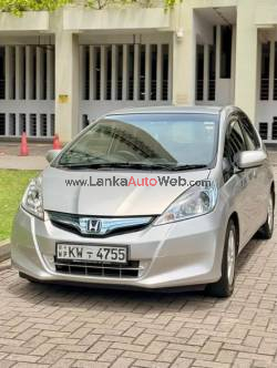 Honda Fit GP1 - Navi Premium Model