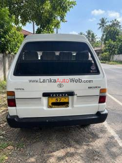Toyota TownAce Van