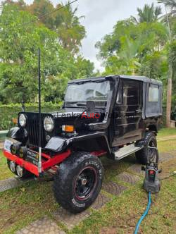 4DR jeep යක්කු හොයන අයට