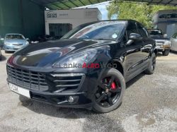 PORSCHE MACAN BLACK EDITION