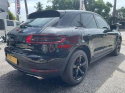 PORSCHE MACAN BLACK EDITION